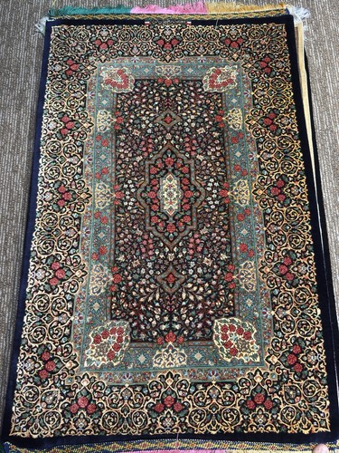 Handmade 100 silk rug - handmade, 2.5x4